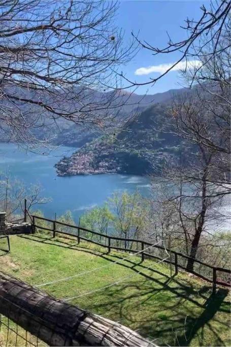 Il Riccio Appartamento Cernobbio Luaran gambar